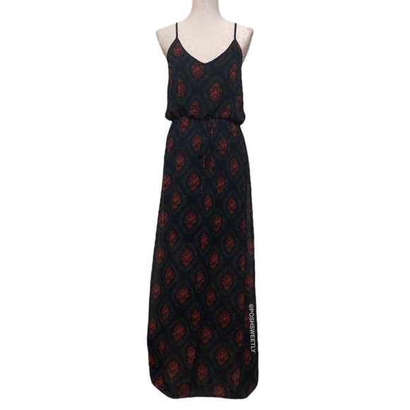 ezra Dresses & Skirts - Ezra Printed Maxi Dress